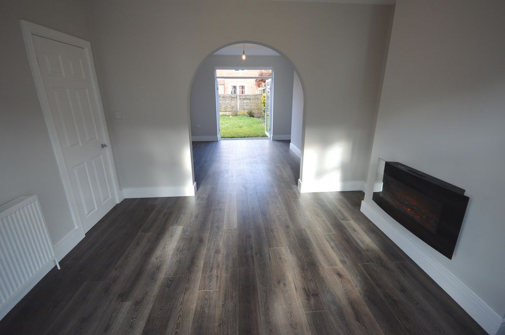 Property photo 2 of 11 Lounge