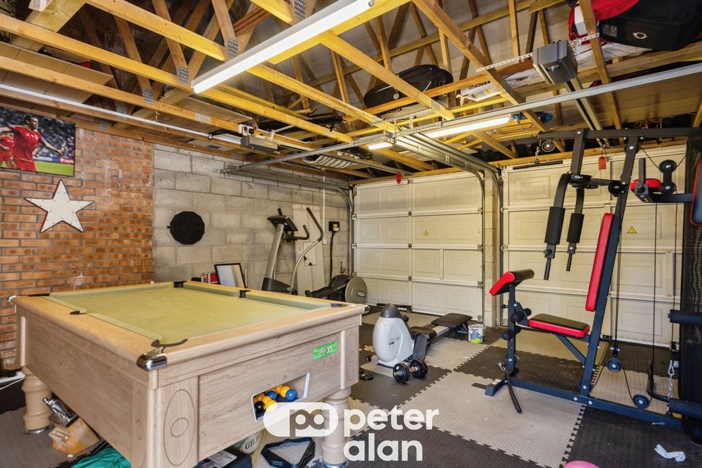 Property photo 2 of 24
