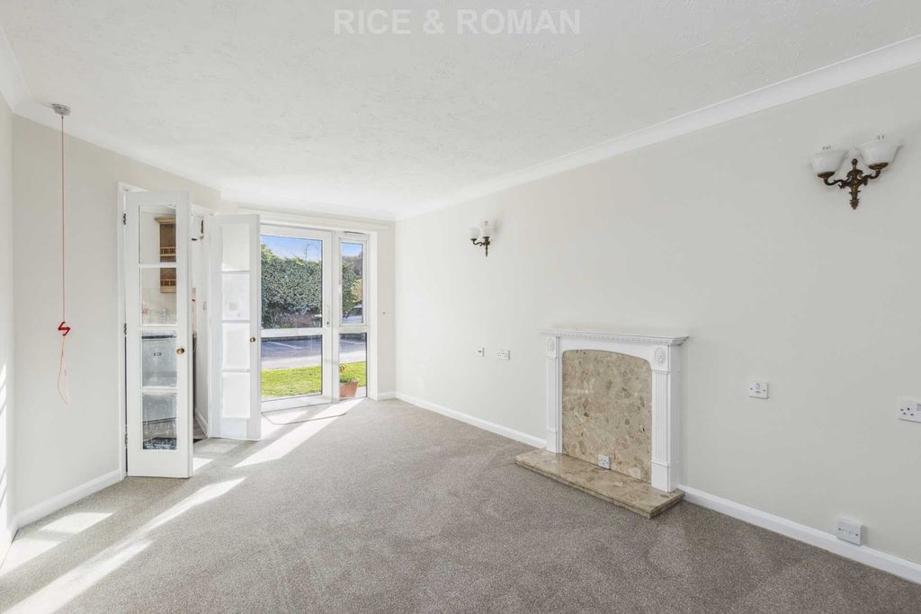 Property photo 3 of 11