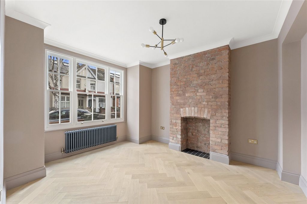 Property photo 3 of 14 Picture No. 05