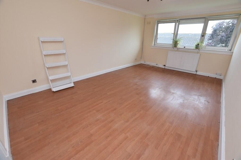 Property photo 2 of 15 Living Room