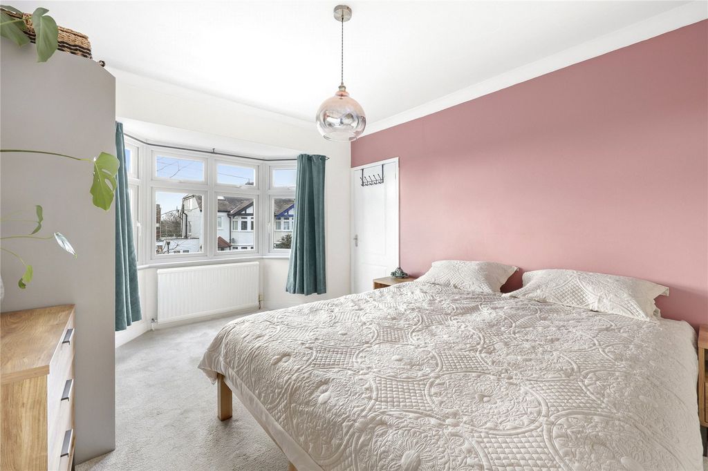 Property photo 3 of 15 Picture No. 02