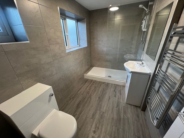 Property photo 2 of 6 Images