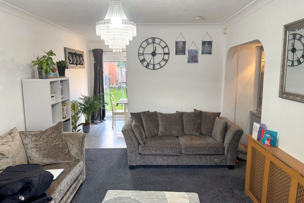 Property photo 3 of 19