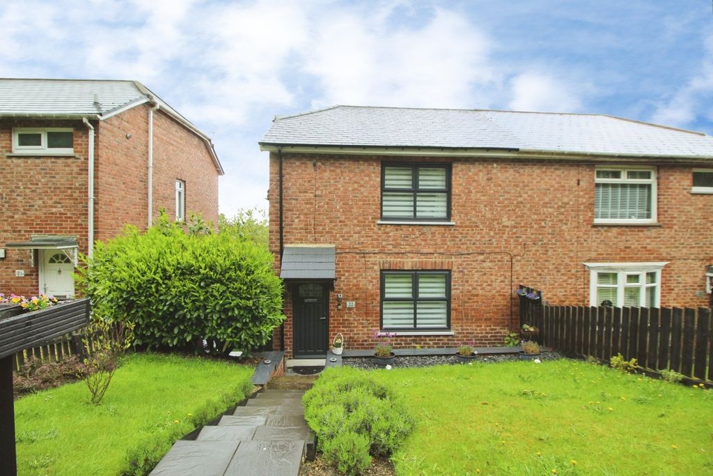 Property photo 1 of 17 External
