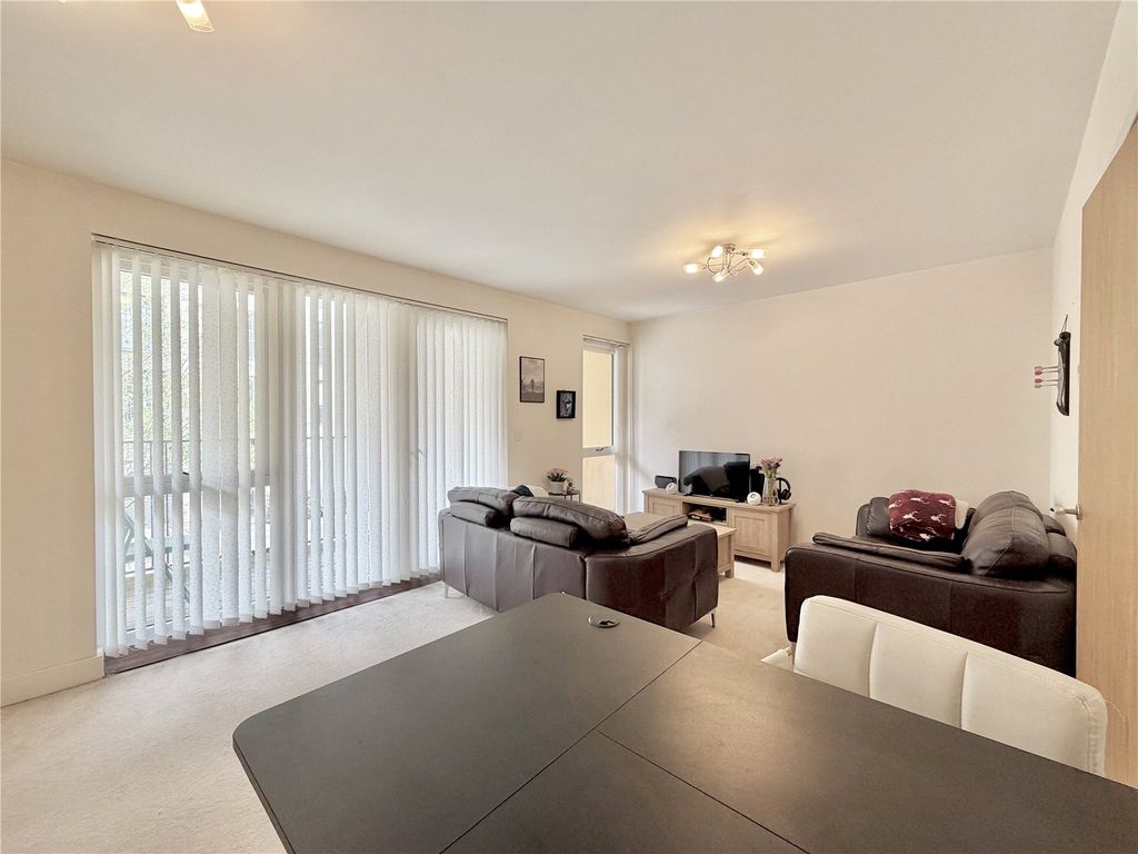 Property photo 1 of 11 Picture No. 12