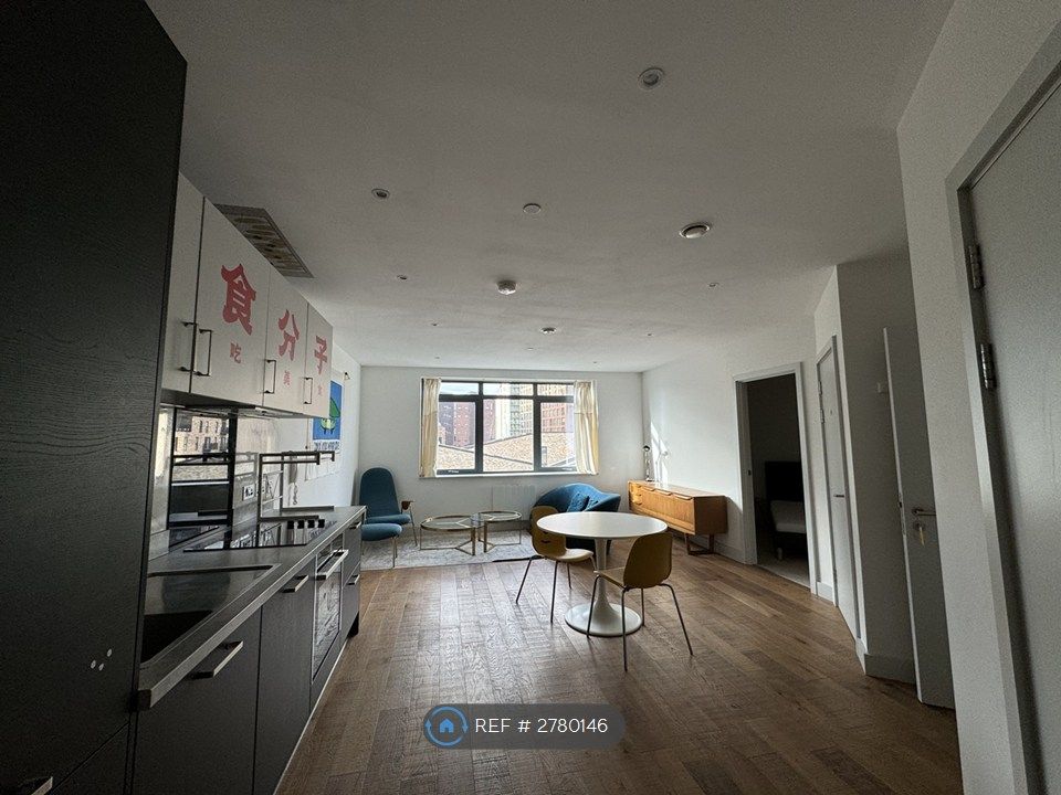 Property photo 3 of 26 Kitchen&Living Room