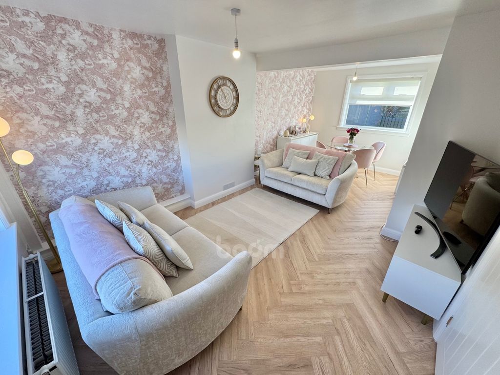 Property photo 2 of 29 Img_4769