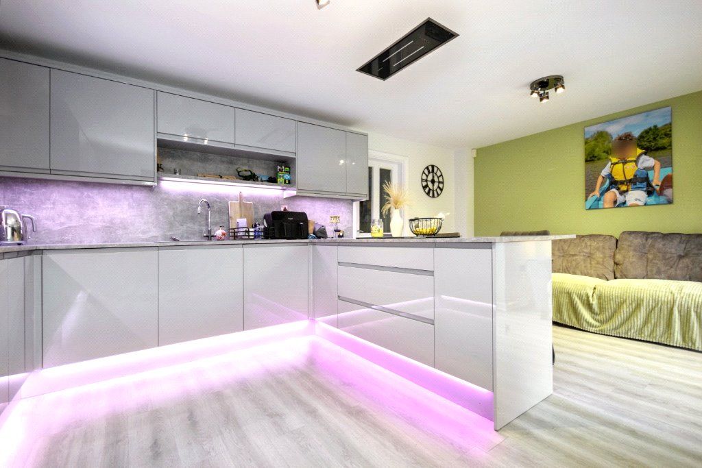 Property photo 2 of 18 Picture No. 01