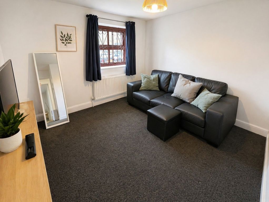 Property photo 2 of 6 Picture No. 13