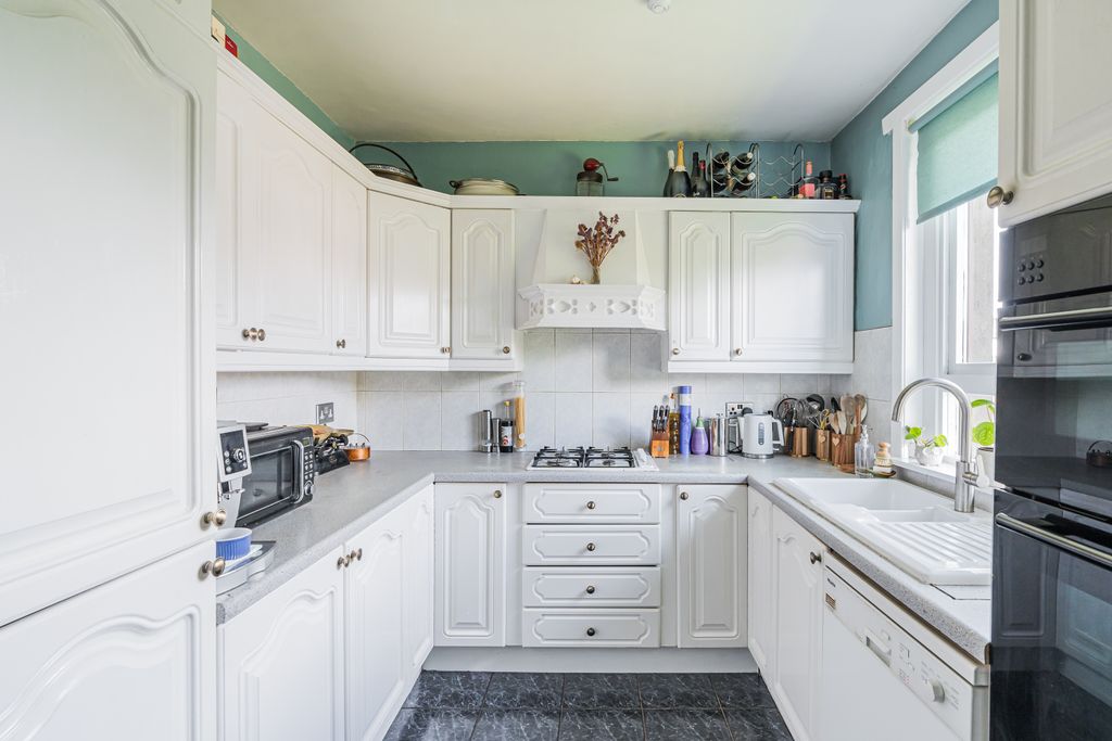Additional image 4 of 4 bed flat for sale184 West Main Street, Broxburn EH52