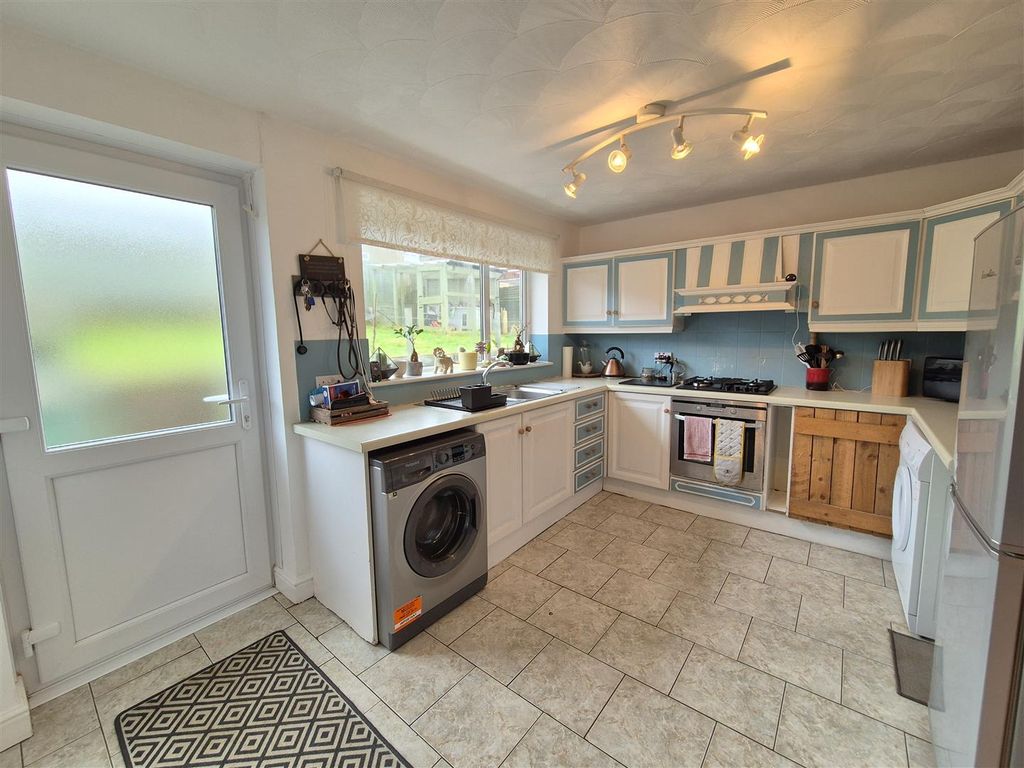 Property photo 2 of 13 Kitchen Diner