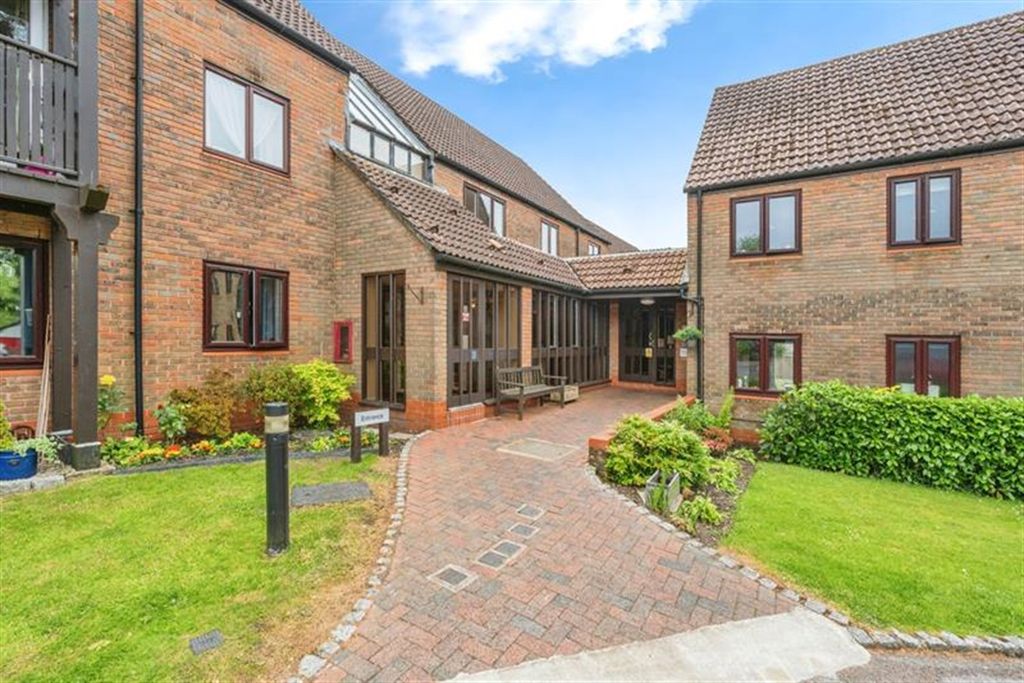 Property photo 1 of 9 (Main)