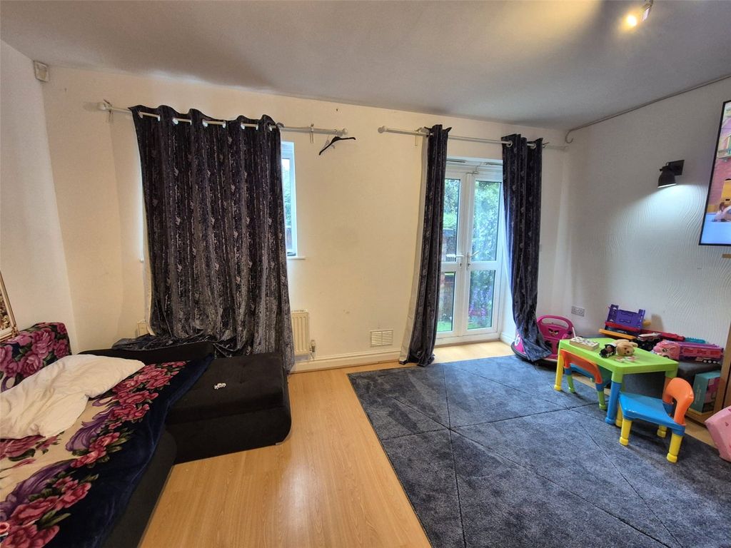 Property photo 3 of 9 Picture No. 09