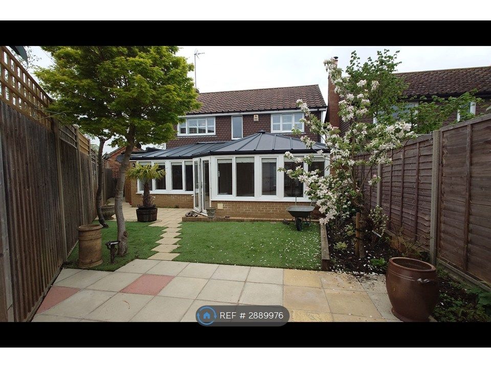 Property photo 1 of 11 Garden