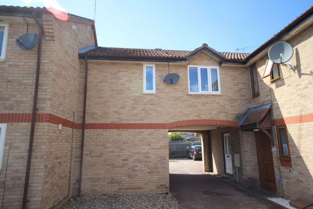Property photo 1 of 10 Front View