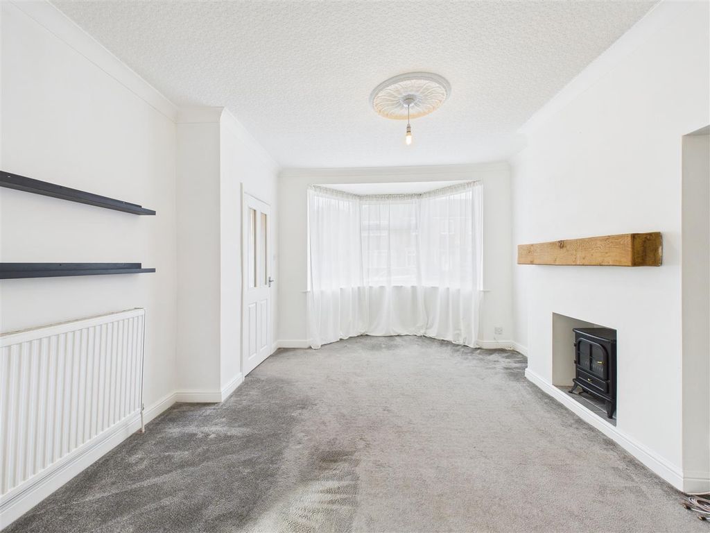 Property photo 2 of 12 Cam05193G0-Pr0051-Still007.Jpg