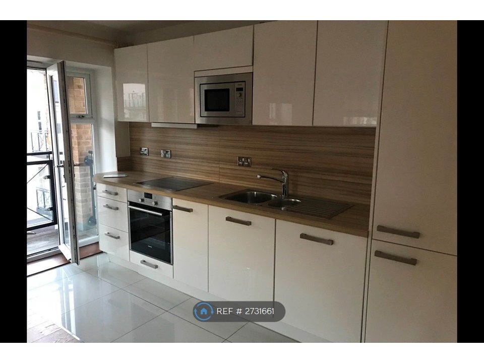 Property photo 2 of 8 Kitchen