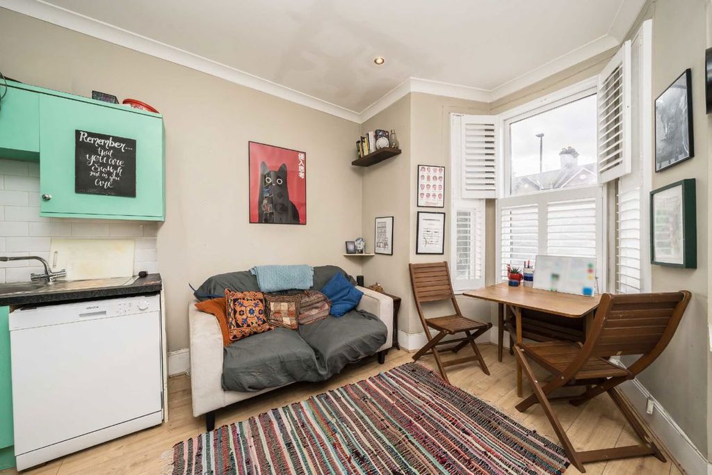 Property photo 3 of 5