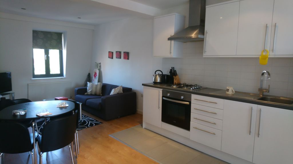 Property photo 1 of 5