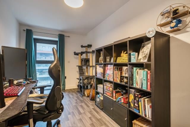 Property photo 2 of 16 Office