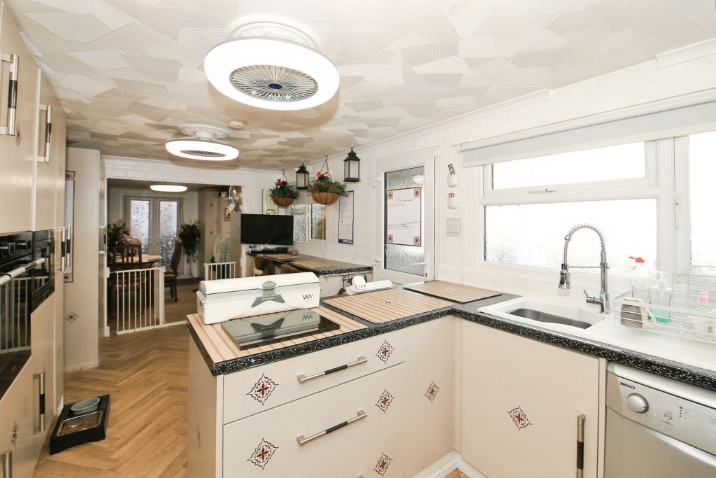 Property photo 3 of 20