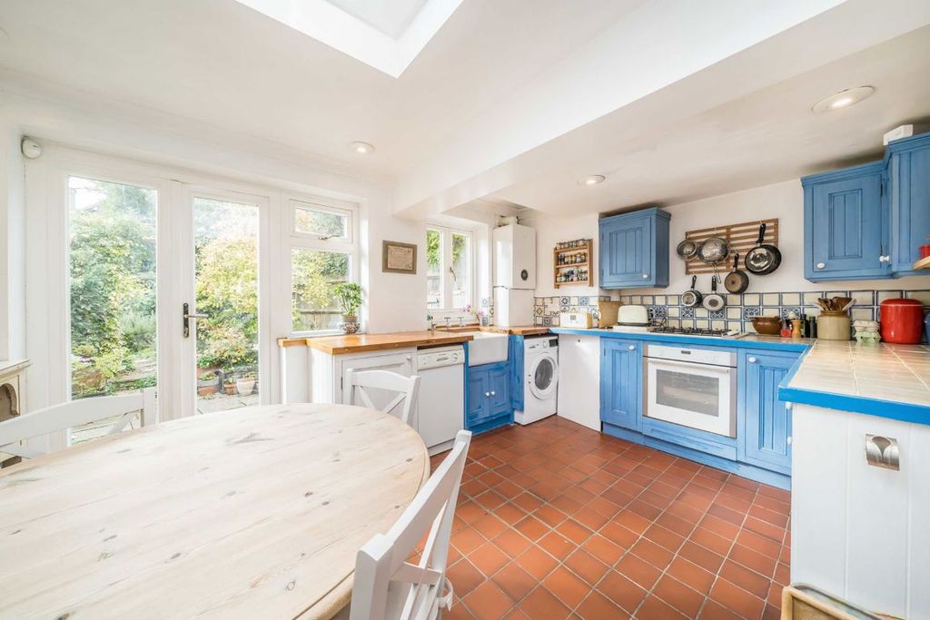 Property photo 3 of 8