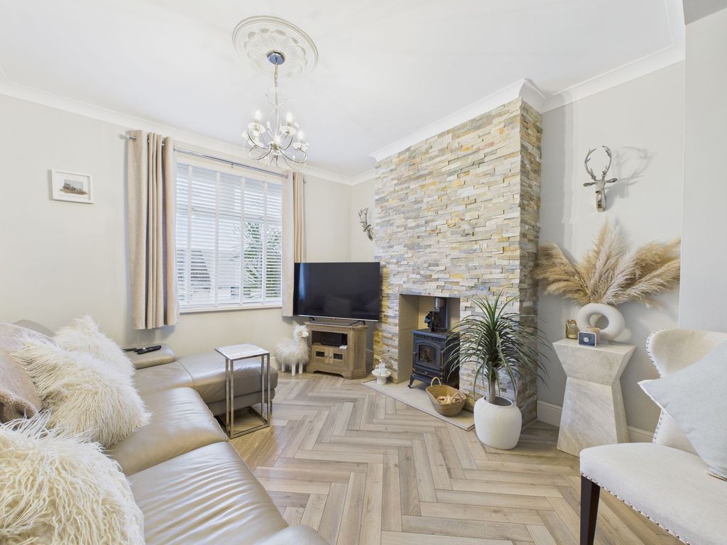 Property photo 3 of 71