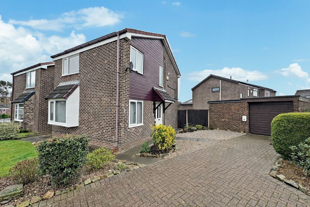 Property photo 1 of 12 External