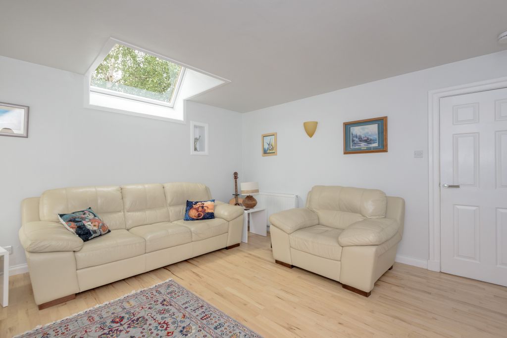 Property photo 3 of 30 Property Image 3