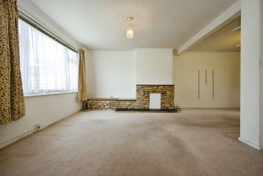 Property photo 2 of 20 Pbox-Img.Jpg