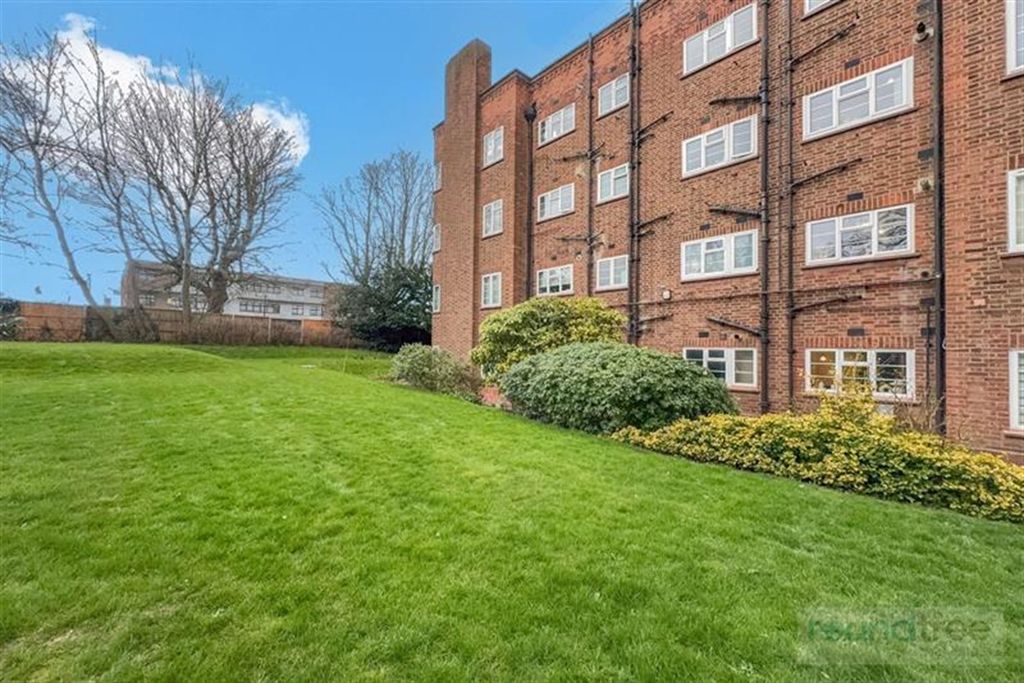 Property photo 1 of 10 (Main)