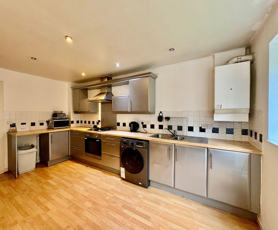 Property photo 2 of 11