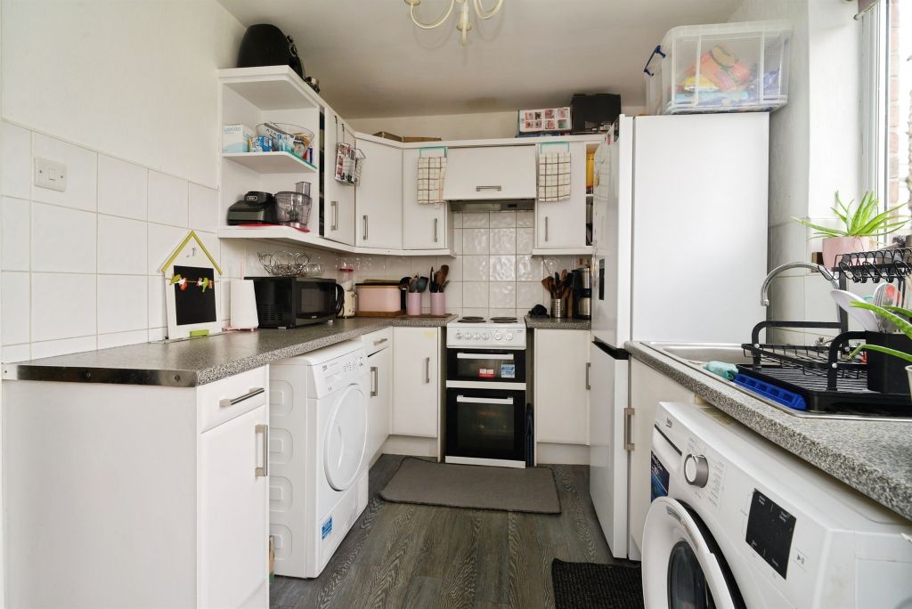 Property photo 3 of 12