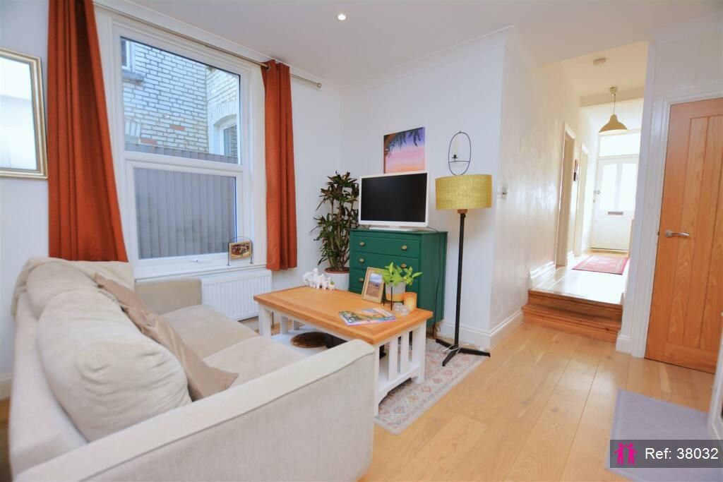 Property photo 2 of 11
