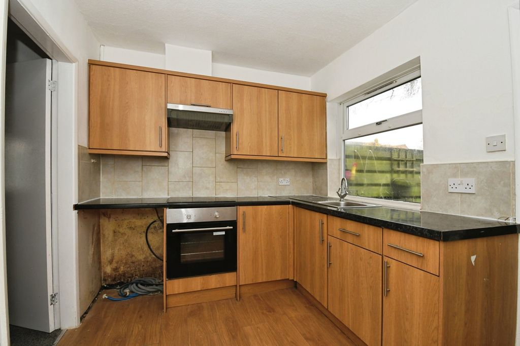 Property photo 3 of 9 Photo