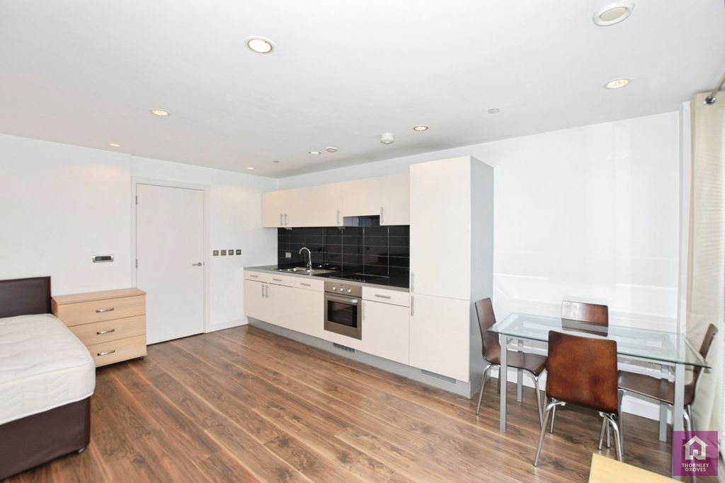 Property photo 3 of 10 Picture No. 44