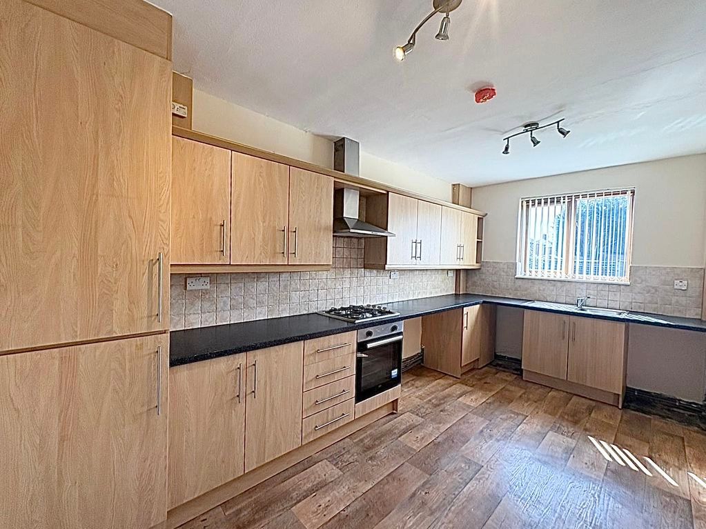 Property photo 2 of 17 Photo 16