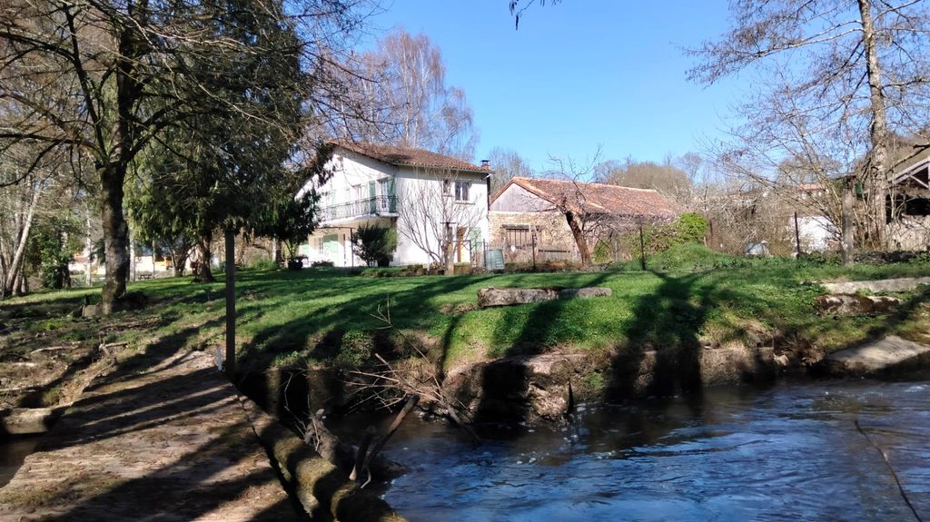 Property photo 2 of 29