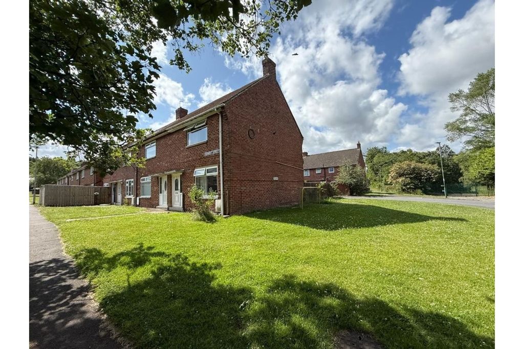 Property photo 2 of 16