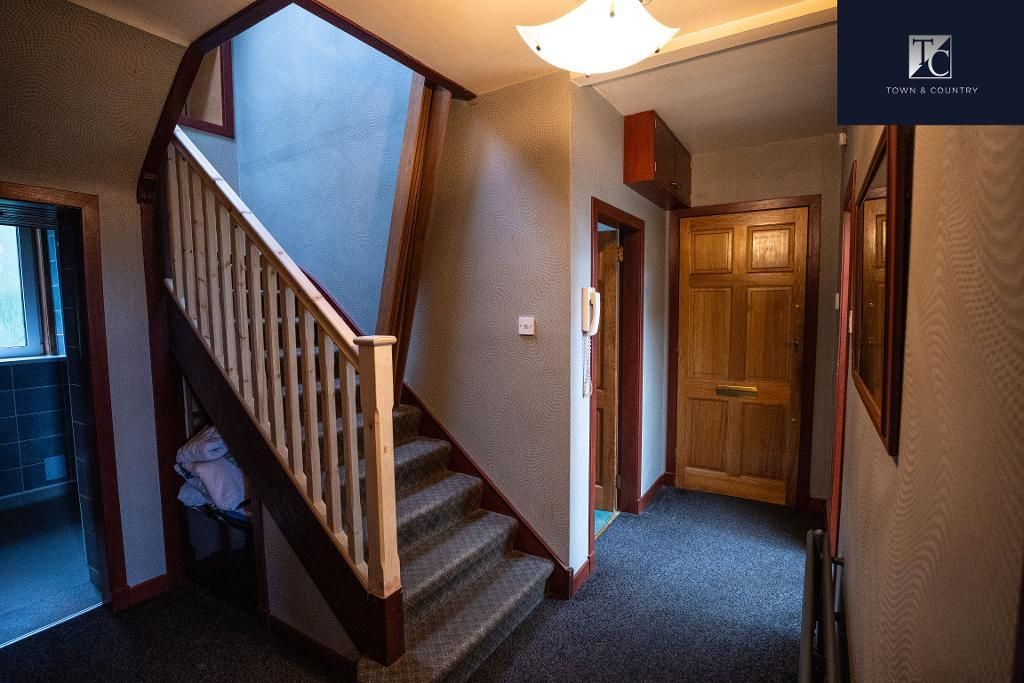 Property photo 2 of 26