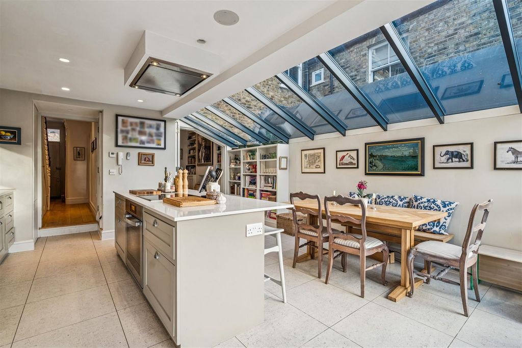 Property photo 3 of 14 For Sale - Duke Road, W4