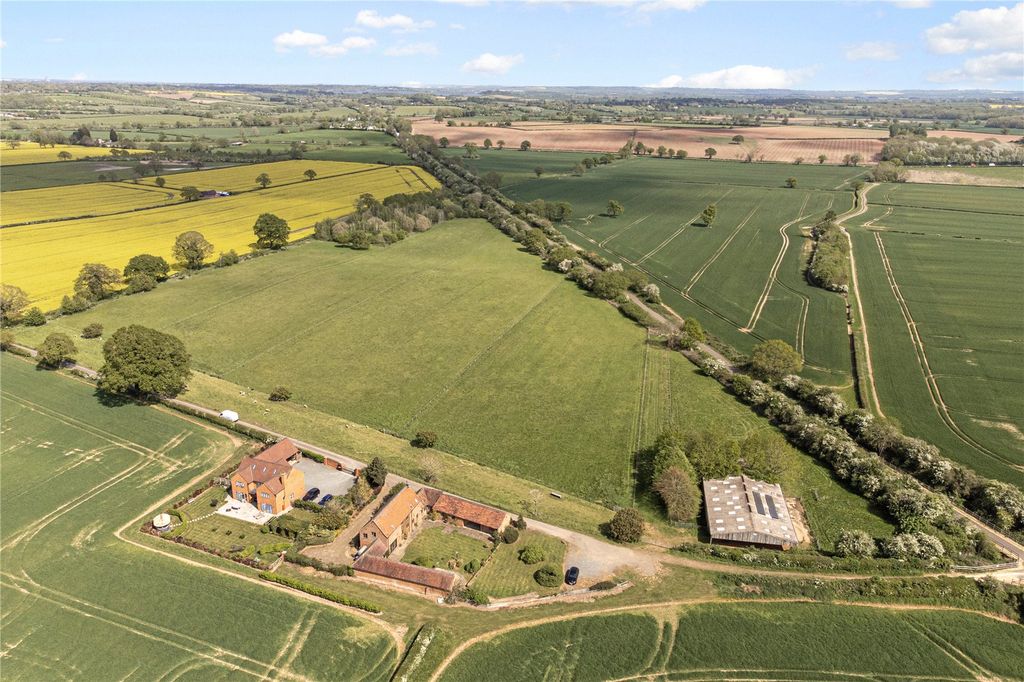 Property photo 2 of 15 Paddocks
