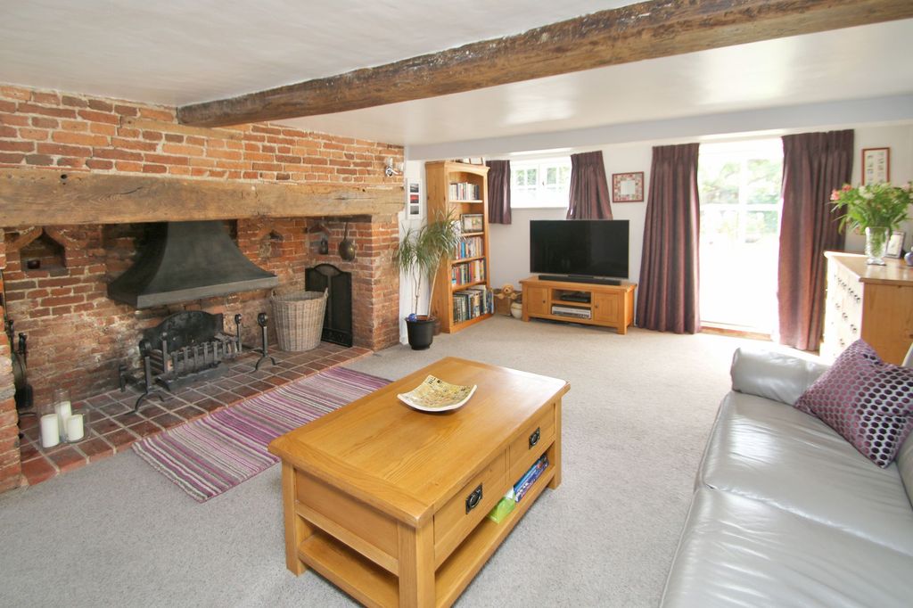 Property photo 3 of 24