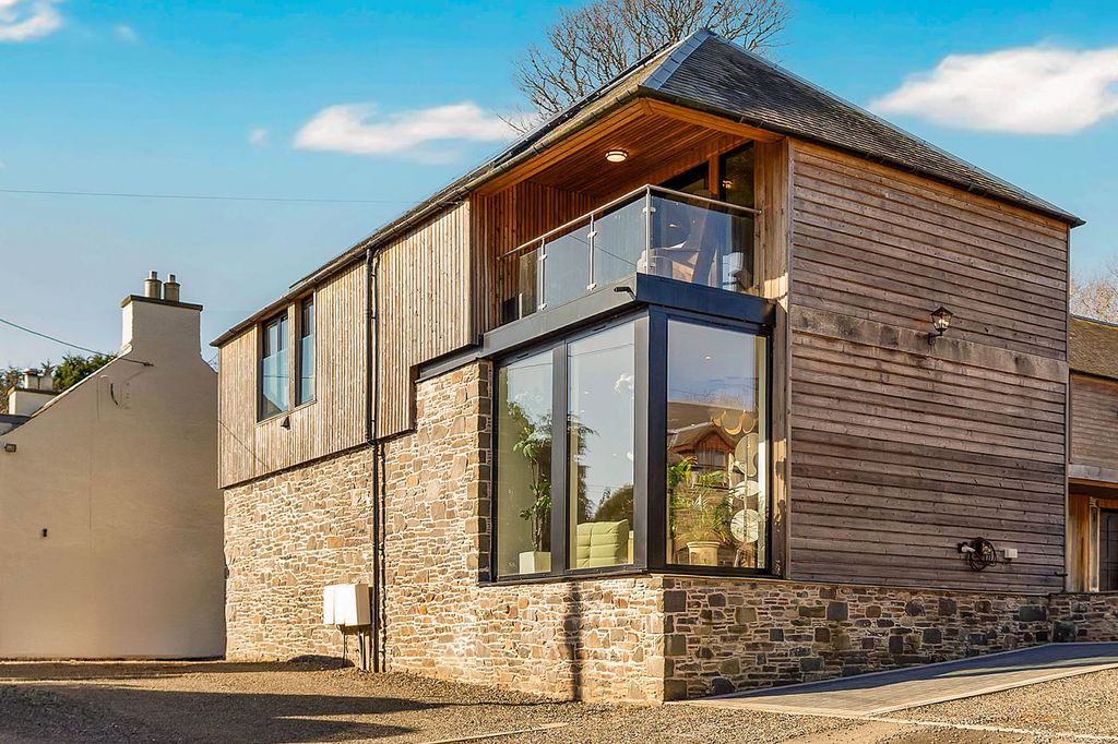 Property photo 1 of 27 Primary Property Image