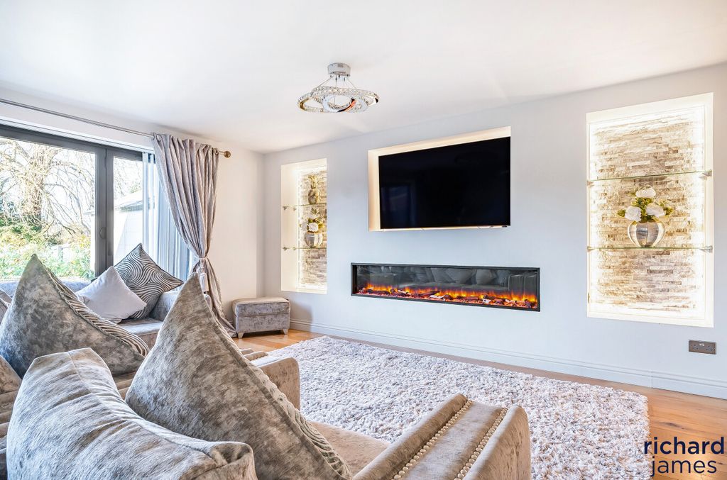 Additional image 6 of 4 bed detached house for salePeartree Close, Purton, Swindon, Purton SN5