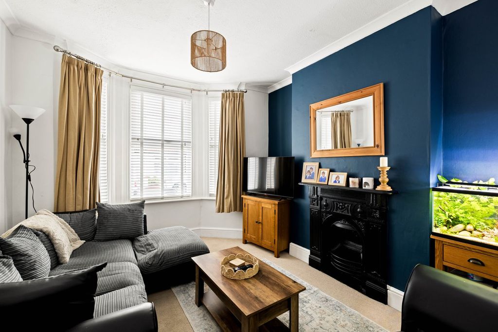 Property photo 2 of 13