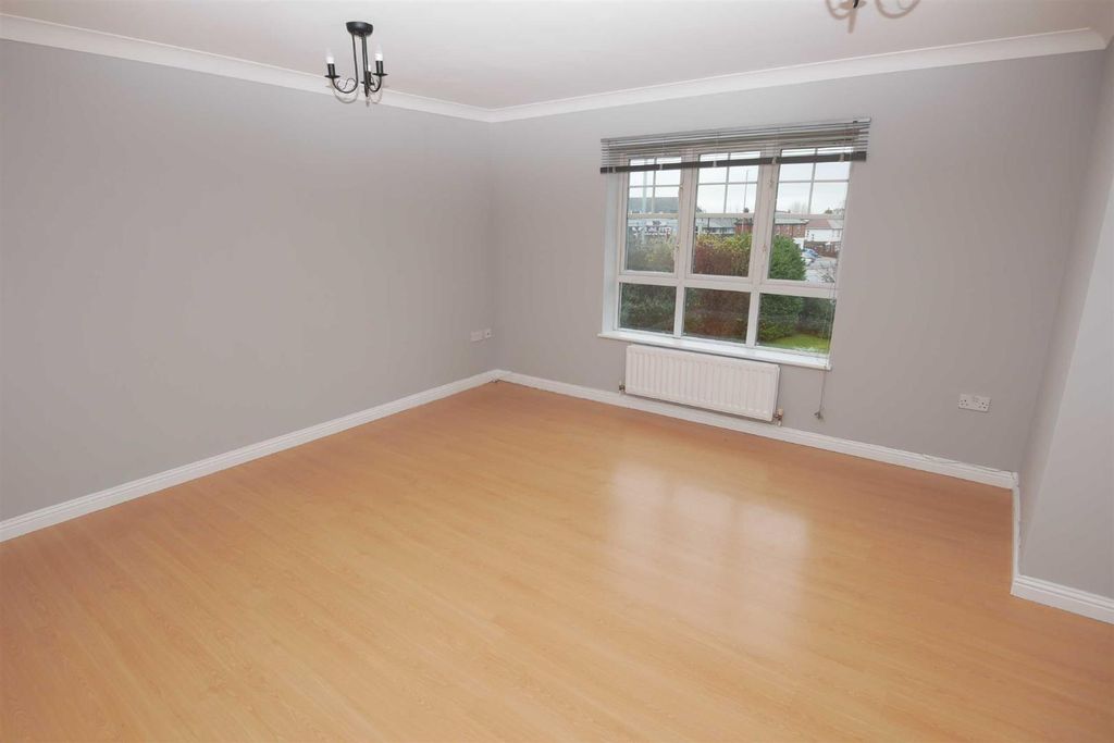 Property photo 2 of 6