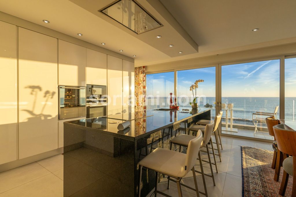 Property photo 3 of 46