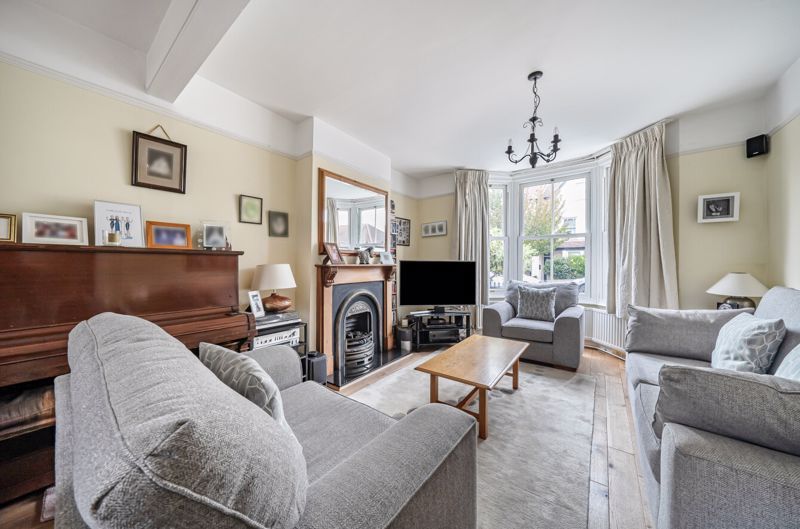 Property photo 2 of 22 Lounge